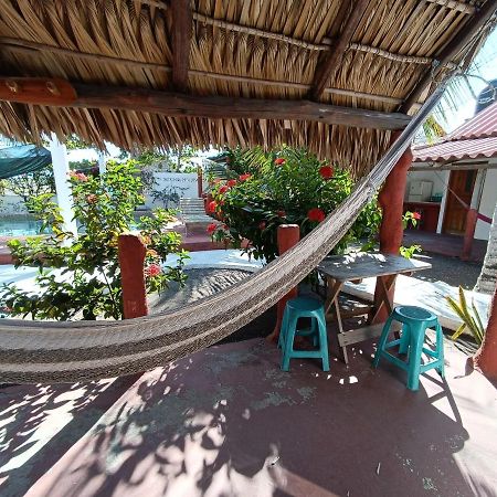 Bungalows Familiares Monterrico Dış mekan fotoğraf